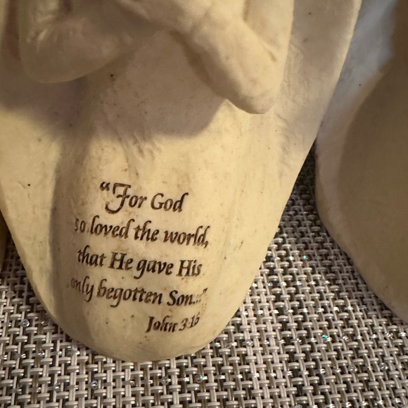 Nativity 8 piece set New King James Stone Resin Ivory Luke John Matthew - Picture 10 of 12